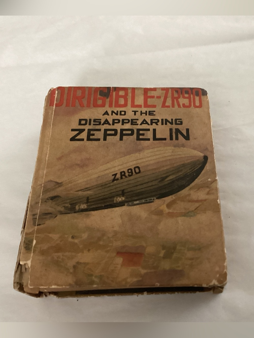 Vtg. Iconic The Better Little Book DIRIGIBLE-ZR90 Disappearing ZEPPELIN